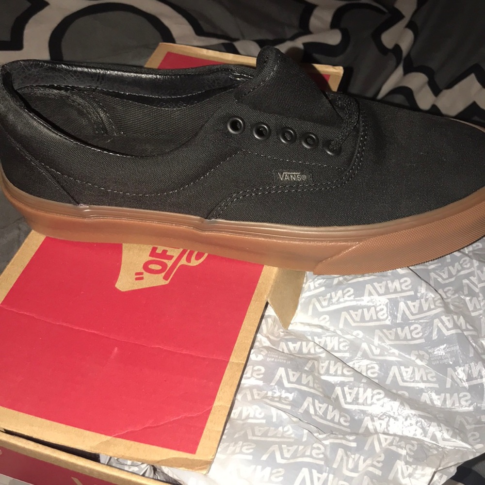 New classic black Vans with gum sole